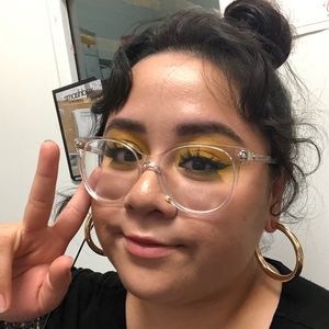 Meet your Posher, Jade